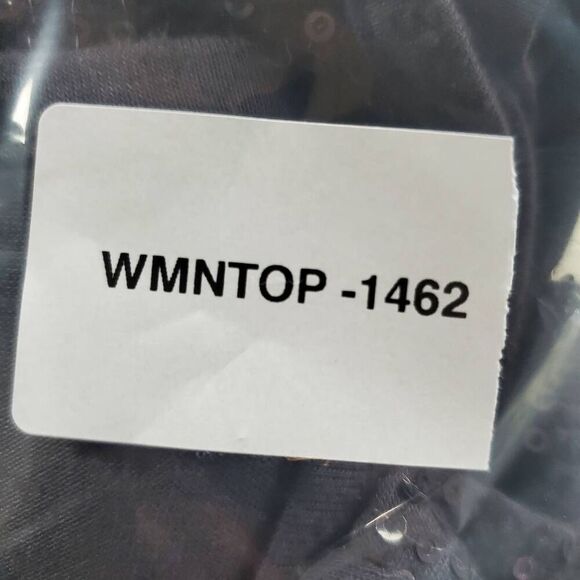 Studio Y Maurices Small Gray Sequin Front Top - Picture 6 of 6